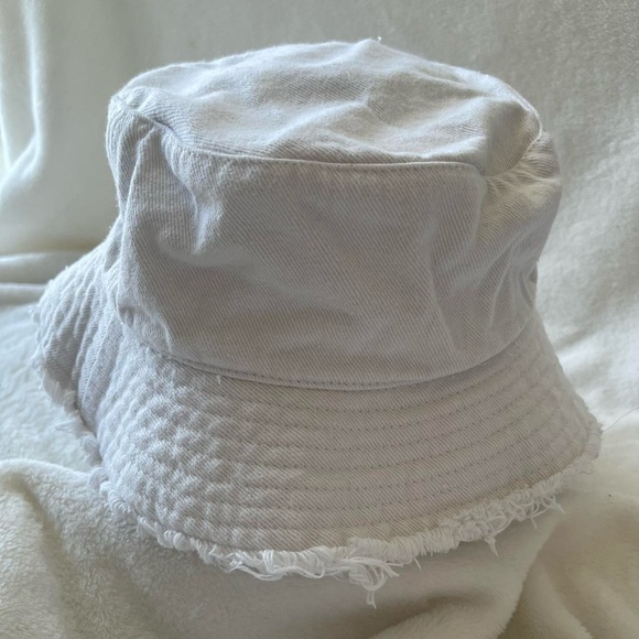 Forever 21 Accessories - White bucket hat